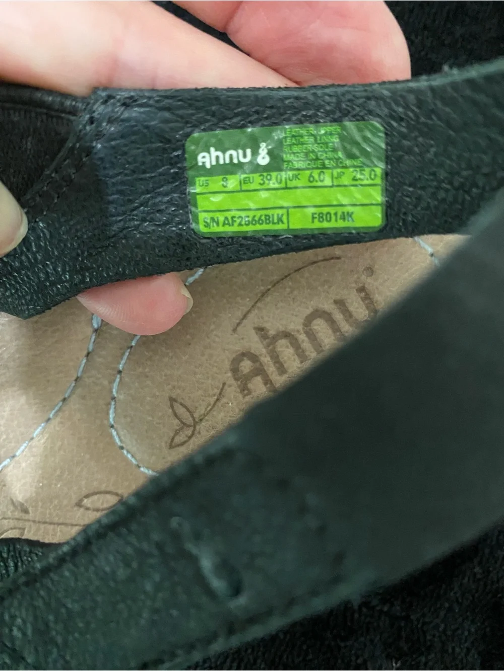 Ahnu Saratoga Leather Flats Sandals Women’s Size 8